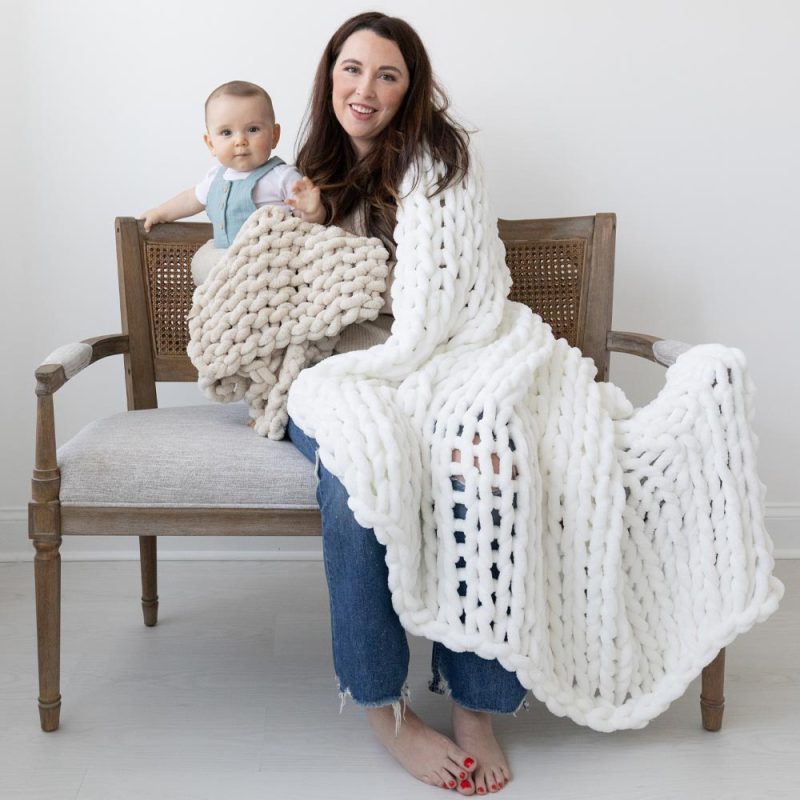 BIGLOViE InfiniteChunkyKnitMinky BigBlanc CuddleSand 28