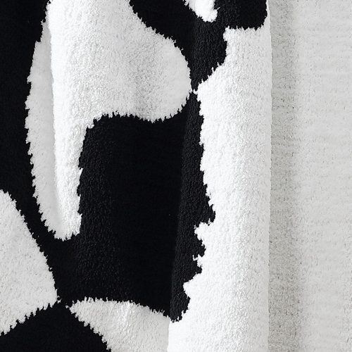 SC Snug Faces II Throw Black Off White