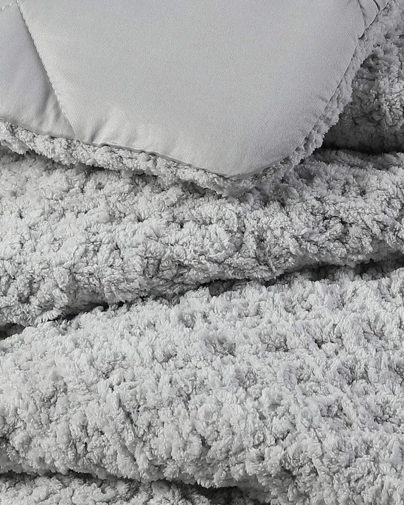 Snug Waffle Comforter Gray2