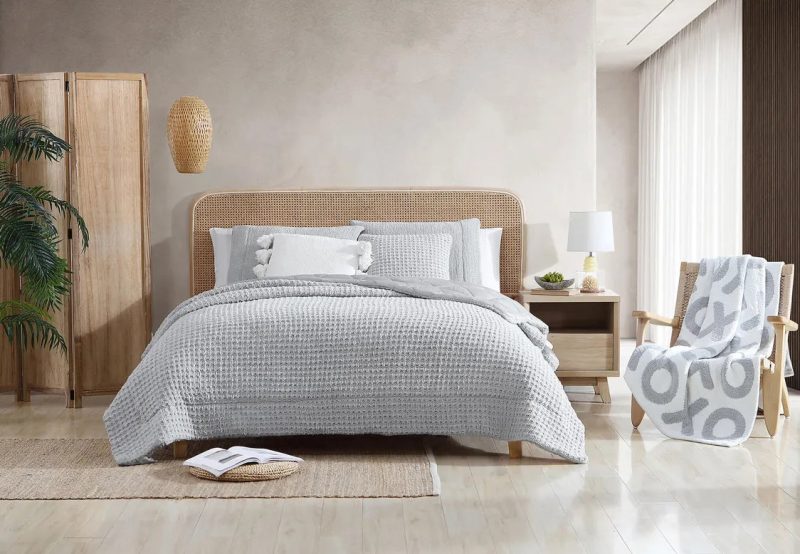 Snug Waffle Comforter Off Gray3