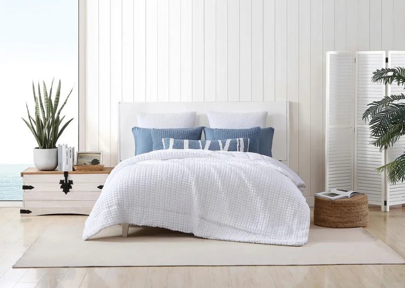 Snug Waffle Comforter White3