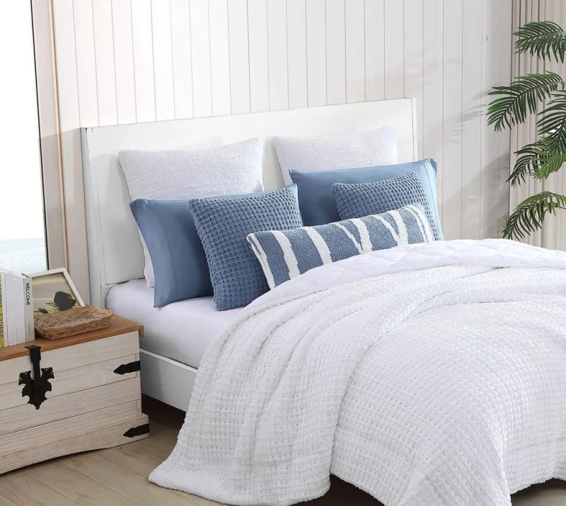 Snug Waffle Comforter White4