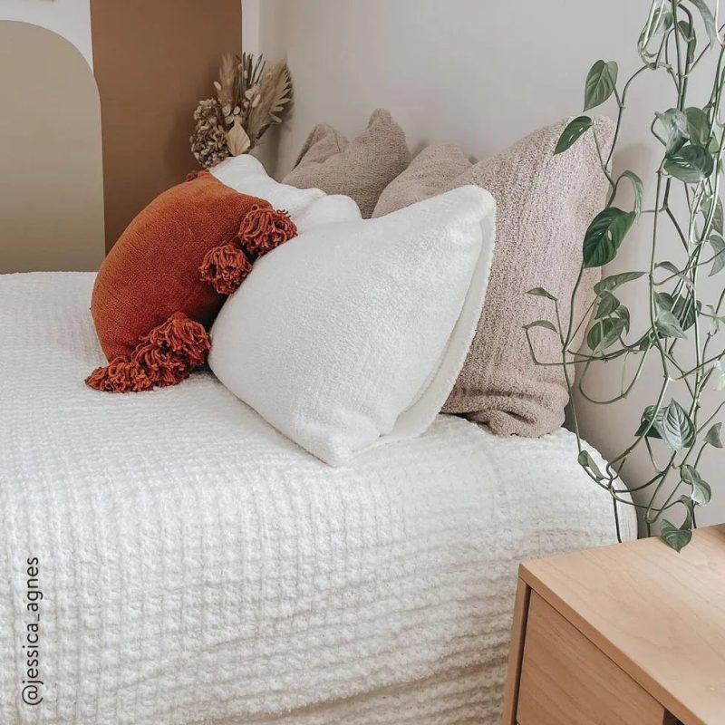 Snug Waffle Comforter White5