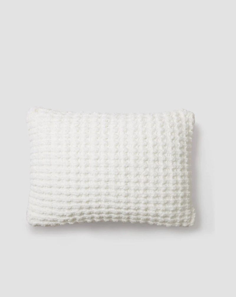 Snug Waffle Mini Pillow OffWhite01