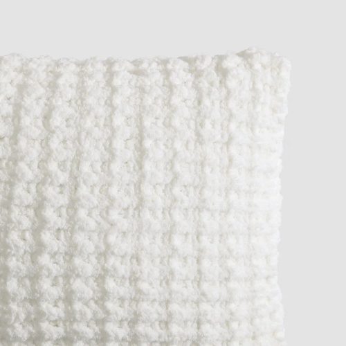 Snug Waffle Mini Pillow OffWhite02