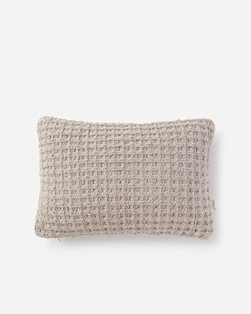 Snug Waffle Mini Pillow Taupe01