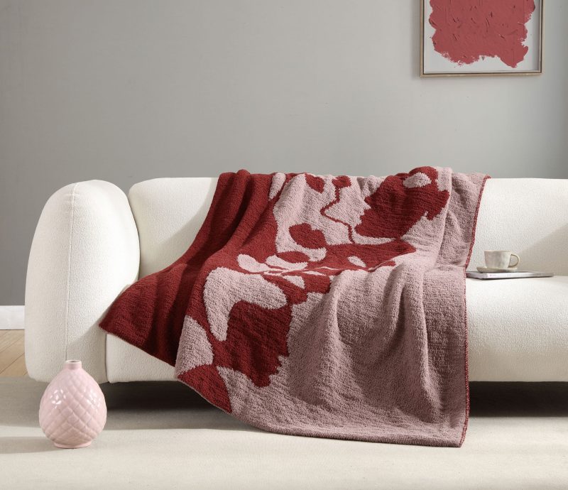 Sunday Citizen Snug Faces II Throw Pomegranate Rose 1