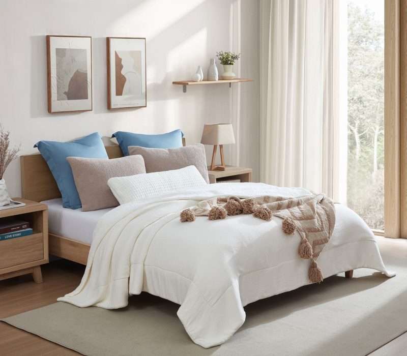 Sunday Citizen Pebble Coverlet Off white 61f213fc 8e10 4c8a aed2 8e30fcf213bf