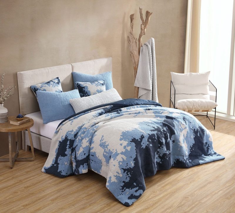 Sunday Citizen Pixel Comforter Blue Camo 596cf422 3f5d 4959 b6f8 96f145e29182