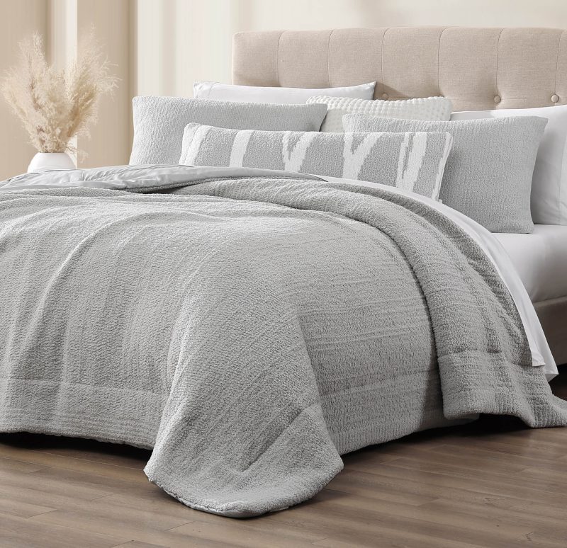 Sunday Citizen Snug Cooling comforter Cloud Gray 2.1 b3d1cca0 3295 406b a128 cf801d6f1a64 1