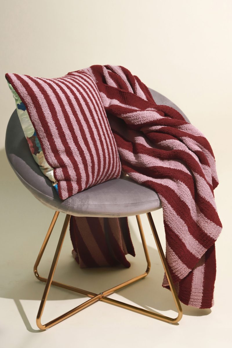 Sunday Citizen Sunset Soiree Lightweight Throw Cherry 03