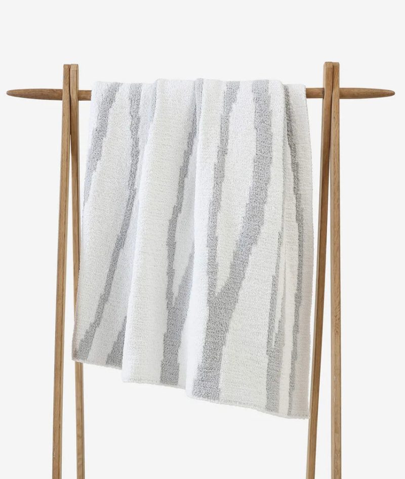 Woodland Throw Cloud Grey 1