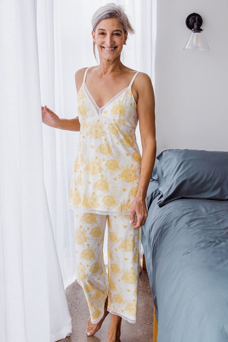 YALA IRIS LACE BAMBOO PAJAMA SET HONEYBEE