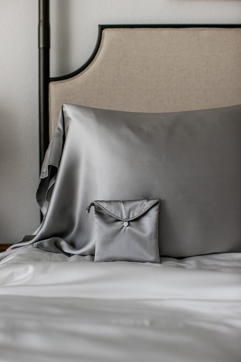 YALA SILK CHARMEUSE PILLOWCASE IN A SILK ENVELOPE PEBBLE