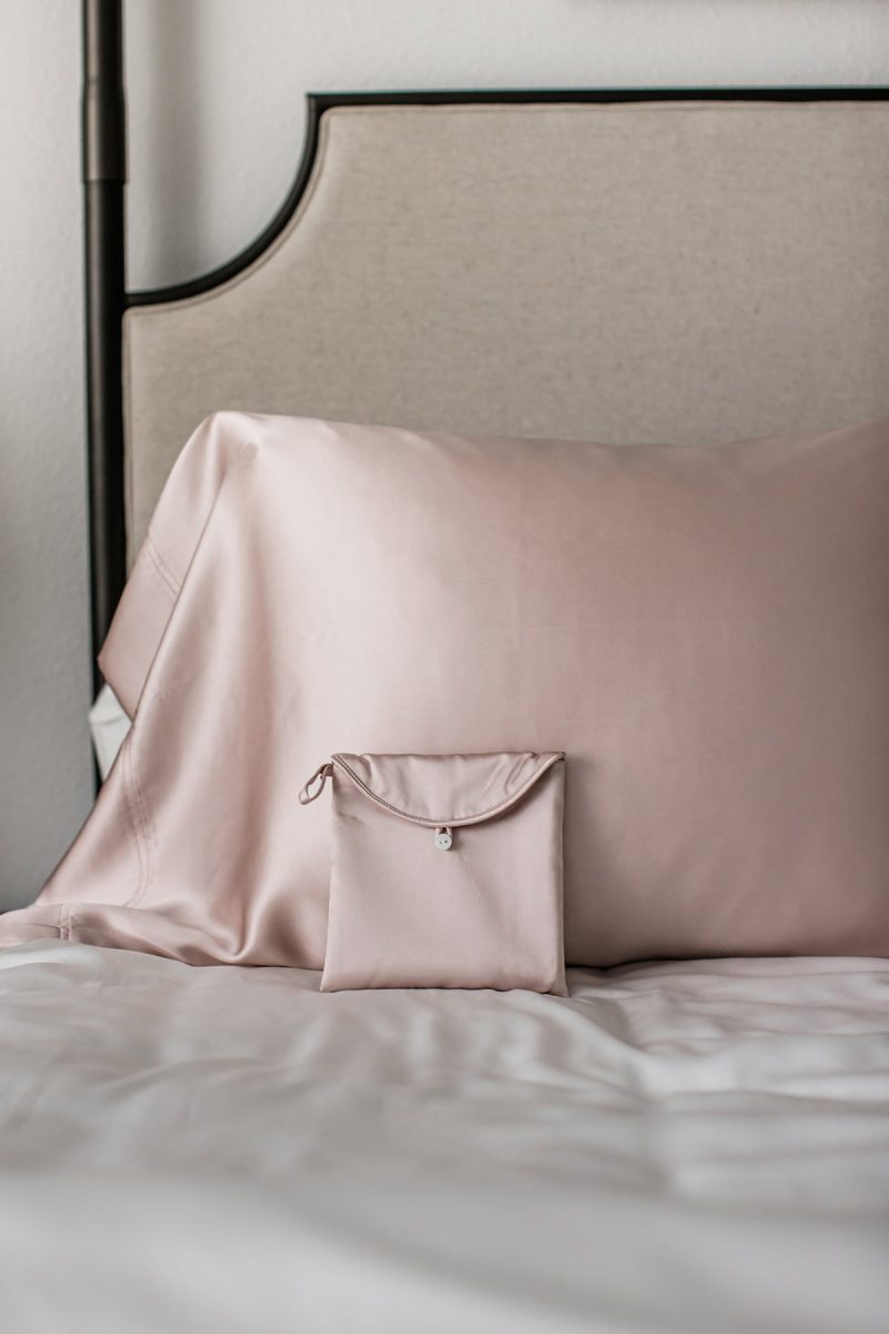 YALA SILK CHARMEUSE PILLOWCASE IN A SILK ENVELOPE ROSE QUARTZ