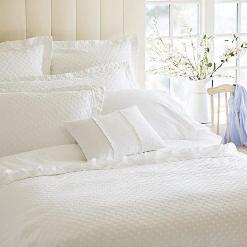 Taylor Linens Polka Dot Matelasse Quilt